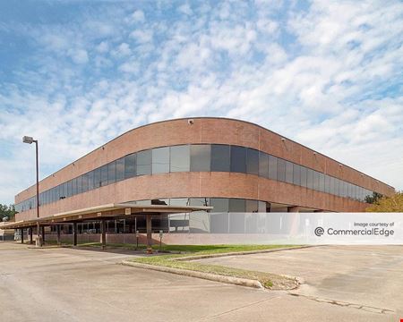 A look at 2575 West Bellfort Street commercial space in Houston