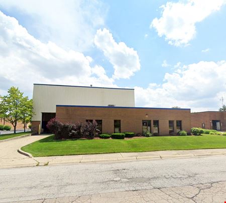 A look at 911 Albion Ave commercial space in Schaumburg