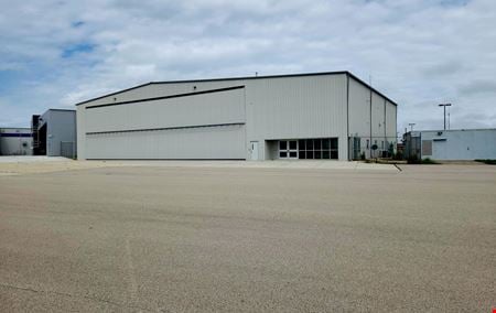 A look at CORPORATE HANGAR FACILITY FOR SALE commercial space in Bloomington