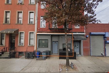 A look at 985 Metropolitan Ave Retail space for Rent in Brooklyn