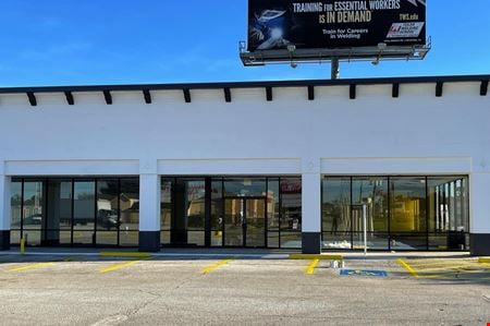 A look at 2204 FM 1960 commercial space in Houston
