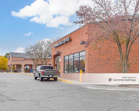 A look at 3500 West Maple Road Commercial space for Rent in Bloomfield Hills