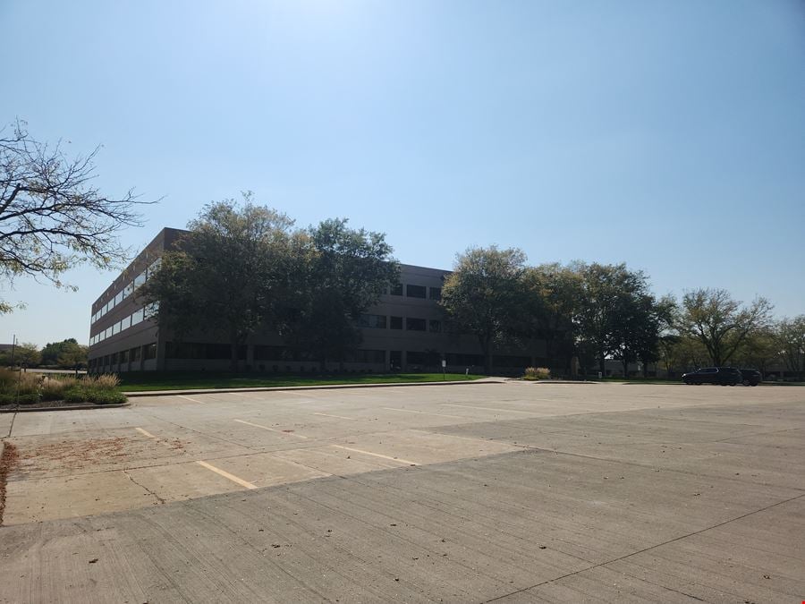 CORPORATE OFFICE COMPLEX FOR SALE