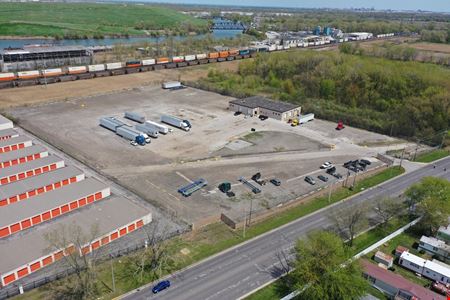 A look at 2000 Dolton Rd commercial space in Calumet City