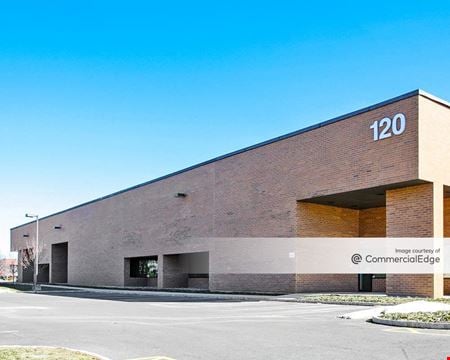 A look at Forsgate Corporate Center - 120 Herrod Blvd Industrial space for Rent in South Brunswick