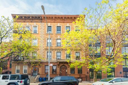 A look at 623 Halsey St commercial space in Brooklyn