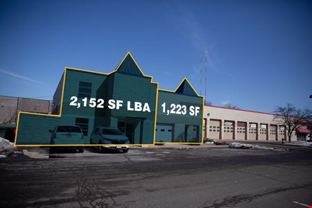 A look at Space for Lease in Arden Hills | Automotive, Warehouse, Fitness User Opportunity commercial space in Shoreview