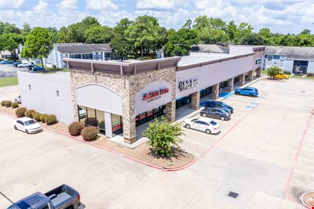 A look at Lakewood Plaza Retail Center - Space is Move in Ready Commercial space for Rent in Tomball