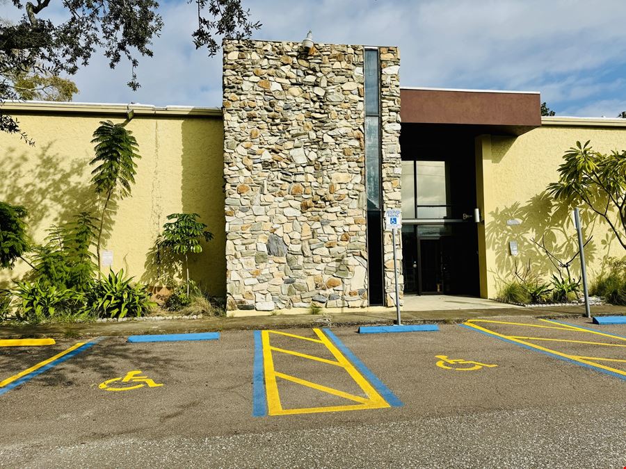 DOWNTOWN ST. PETERSBURG OFFICE/MEDICAL SPACE FOR LEASE!