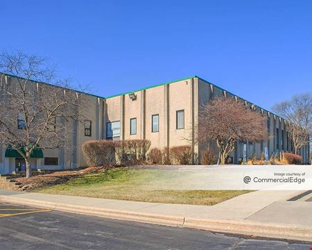A look at 800 Corporate Center commercial space in Naperville