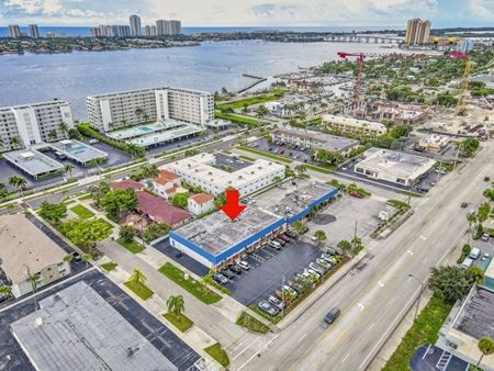 A look at Lake Park Center LLC commercial space in Lake Park