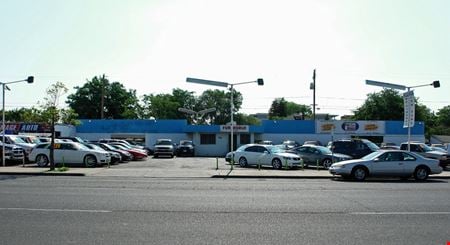 A look at ±816 SF Retail Automotive Building in Fresno, CA Retail space for Rent in Fresno