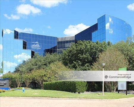 A look at Gulf Plaza Office space for Rent in Houston