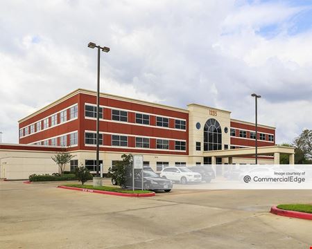 Willowbrook Medical Arts Building - Houston