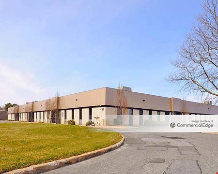 A look at Rechler Business Park at Airport International Plaza - 140, 160 & 170 Wilbur Place Industrial space for Rent in Bohemia