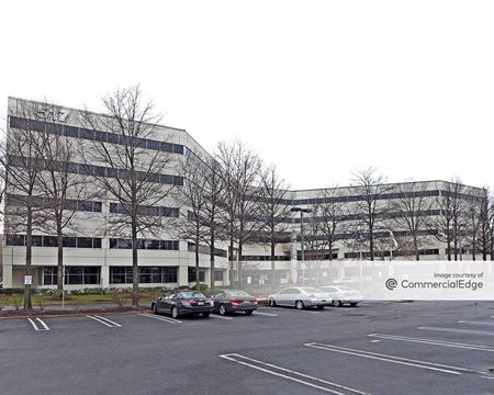 A look at Woodbridge Place Office space for Rent in Iselin