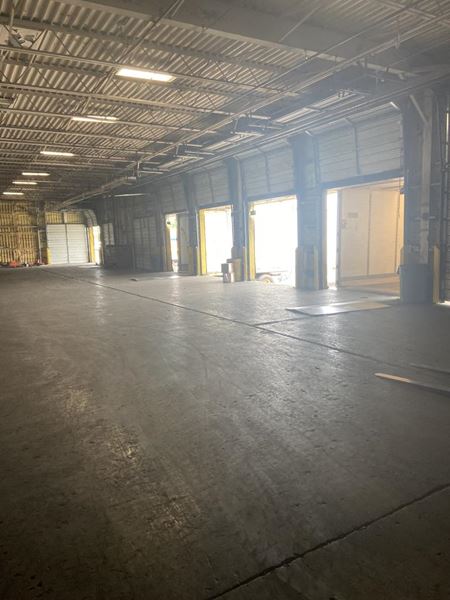 A look at 1355 East Archwood Avenue commercial space in Akron
