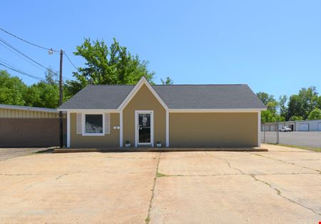 A look at 1247 Nelle St commercial space in Tupelo