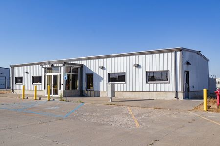 A look at ±2,250 SF Office Building commercial space in Williston