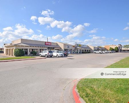 A look at 1406-1420 West Moore Avenue commercial space in Terrell