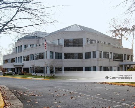 A look at Fair Lakes Three commercial space in Fairfax