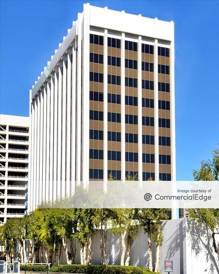 A look at 15250 Ventura Office space for Rent in Sherman Oaks