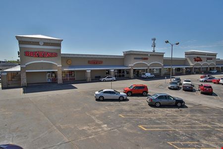 A look at Southwest Plaza commercial space in Houston