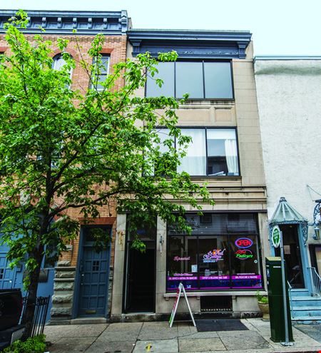 A look at 2013 Sansom St commercial space in Philadelphia
