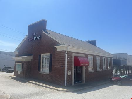 A look at 1444 Laurens Road commercial space in Greenville