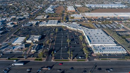 A look at Phoenix West Plaza commercial space in Phoenix