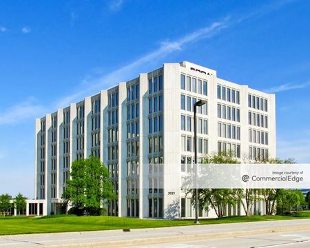 A look at Commerce Plaza - 2021 Spring Road Office space for Rent in Oak Brook
