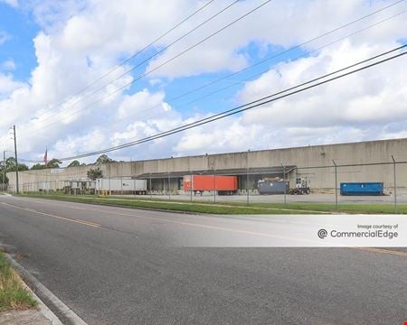 A look at H & M Warehouse Industrial space for Rent in Jacksonville