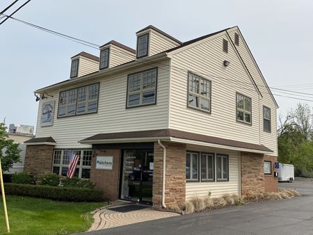 A look at 32423 Grand River Ave Commercial space for Rent in Farmington