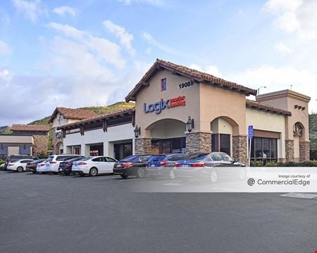 A look at The Plaza at Golden Valley commercial space in Santa Clarita