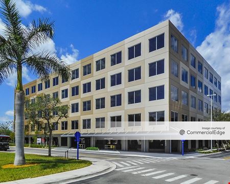 A look at Mercy Medical Arts Building commercial space in Miami