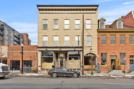 A look at 221 W King St commercial space in Lancaster