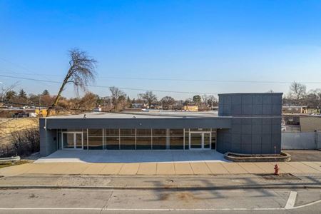 A look at 550 E Northwest Hwy commercial space in Des Plaines