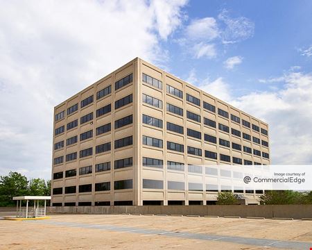 A look at Oakwood Office space for Rent in Fairfax
