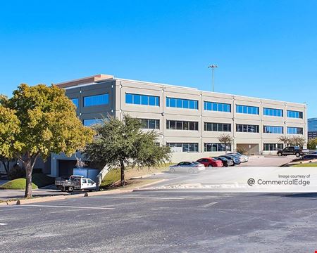 A look at Carpenter Court Office space for Rent in Irving