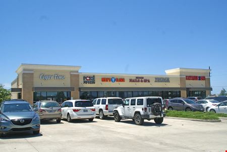 A look at Discovery Bay Shopping Center Commercial space for Rent in Pearland