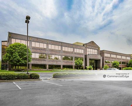 A look at Penn on Parkway - 401 Pennsylvania Pkwy Office space for Rent in Indianapolis