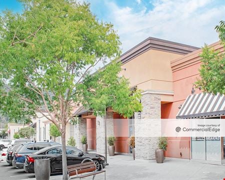A look at Pleasanton Gateway Shopping Center commercial space in Pleasanton