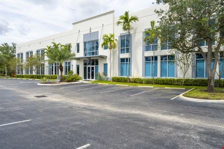 Office property in Pembroke Pines, FL - Pembroke Pines