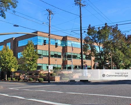 A look at River Park Plaza Office space for Rent in Portland