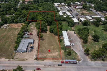 A look at 3705 Bonnie View Rd commercial space in Dallas