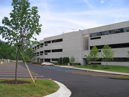A look at 29355 Northwestern commercial space in Southfield