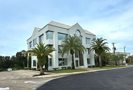 A look at Lakefront Office Building For Lease commercial space in Daytona Beach