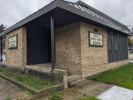 A look at 801 S Holmes St commercial space in Lansing