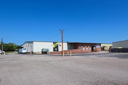 A look at 9525 Macon Road commercial space in Cordova