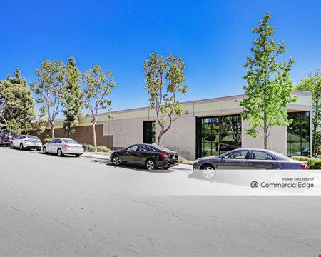 A look at Gateway Business Center commercial space in San Diego